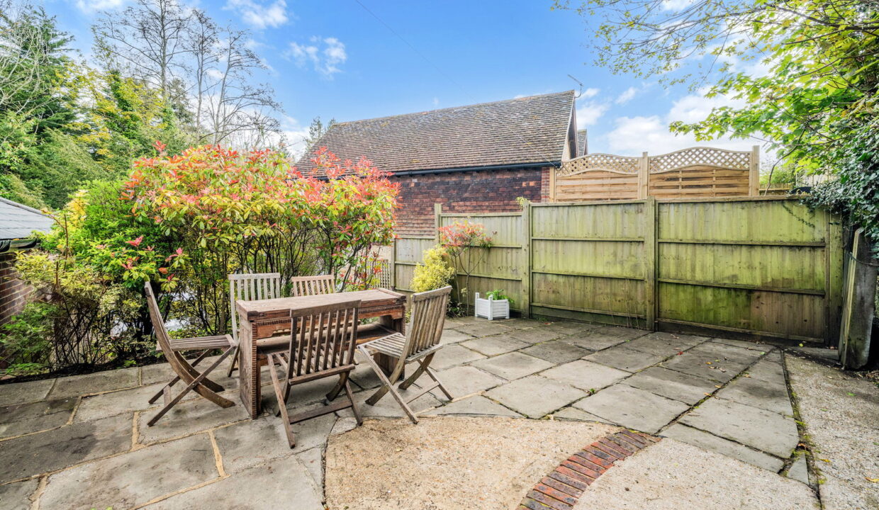 HIGH-STREET_-19-_1__1776430690573