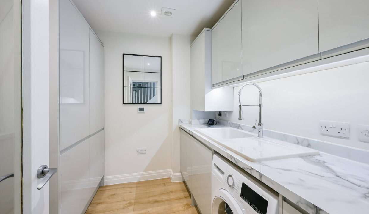 LANKESTER-SQUARE-_-22-_3__1776179011171