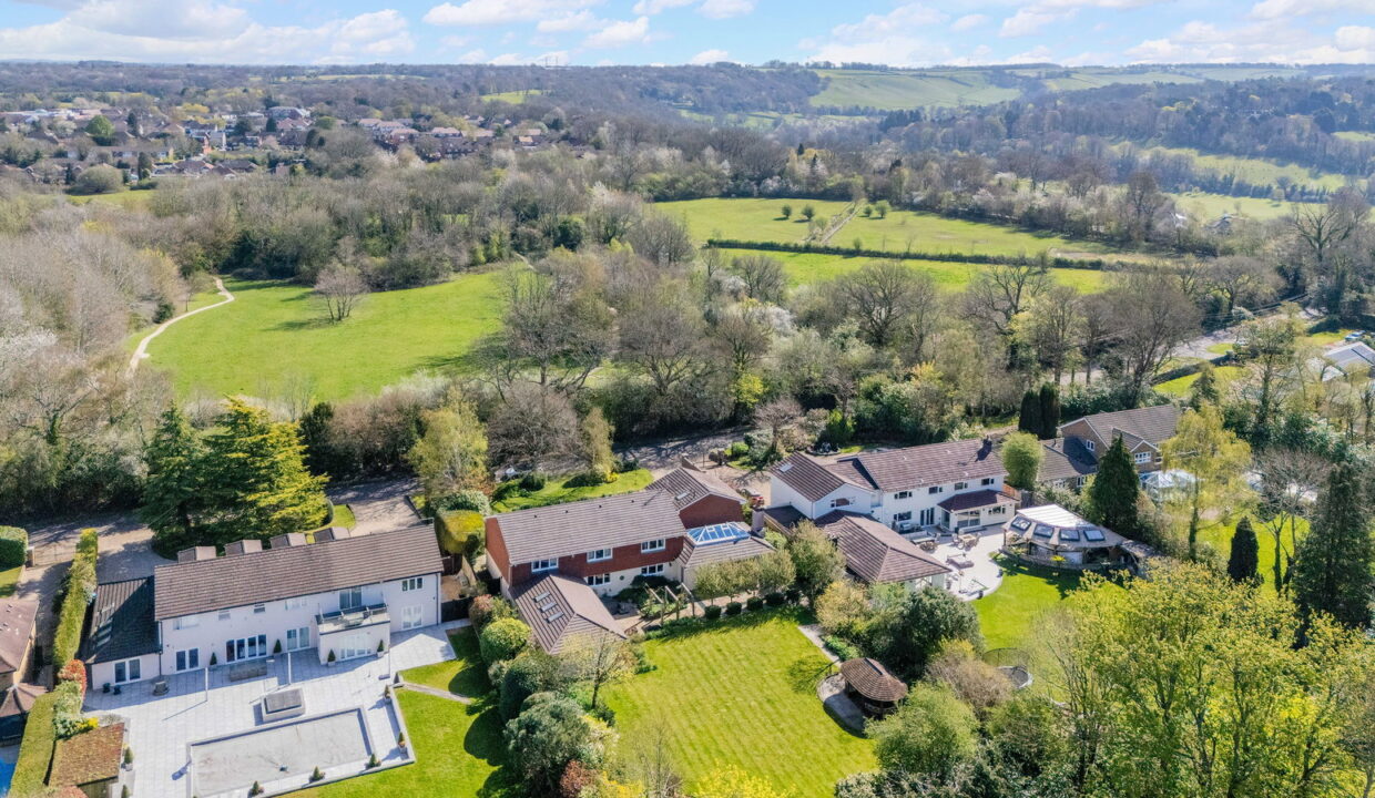 LEAS-ROAD_-76-DRONE-_4__1775752513526