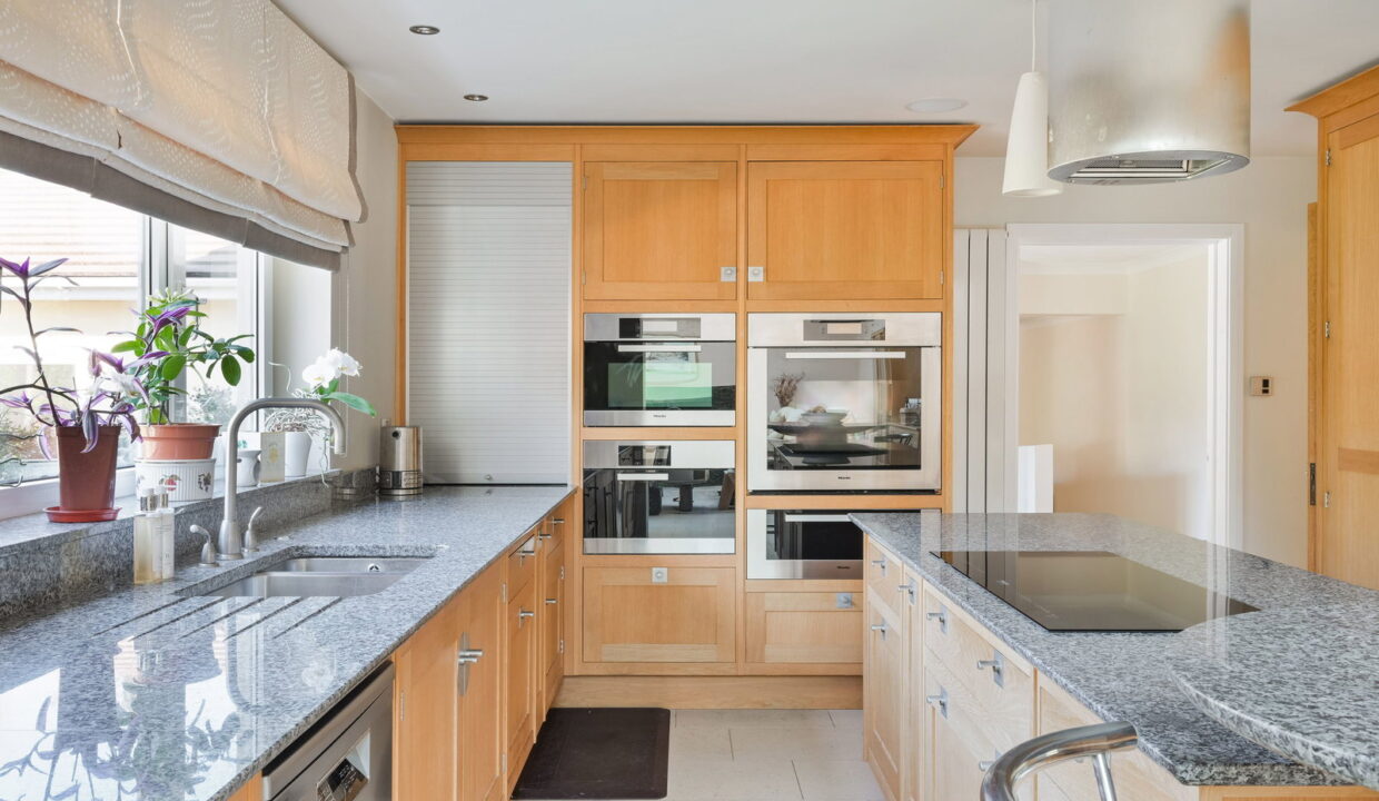 LEAS-ROAD_-76-_22__1775752484490