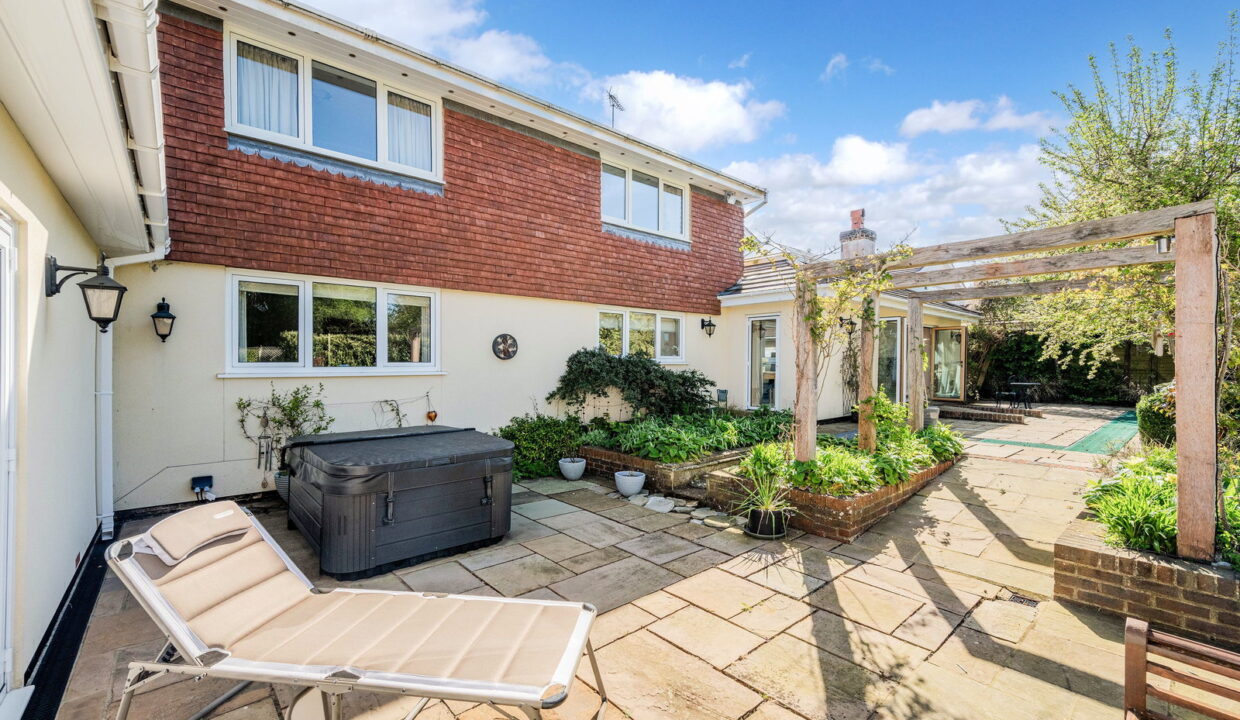 LEAS-ROAD_-76-_5__1775752466701