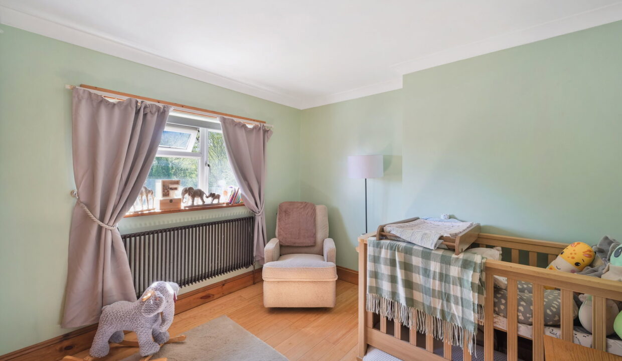 POLLARDS-OAK-CRESCENT_-34-_9__1777029335406