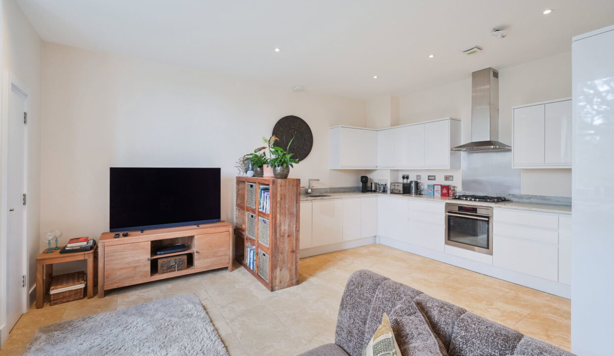 WRAY-COPPICE_-FLAT-4-_6__1775579346303