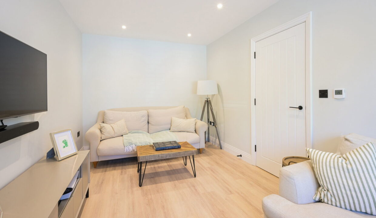 BLUEHOUSE-LANE_-85B-_14__1779894008767