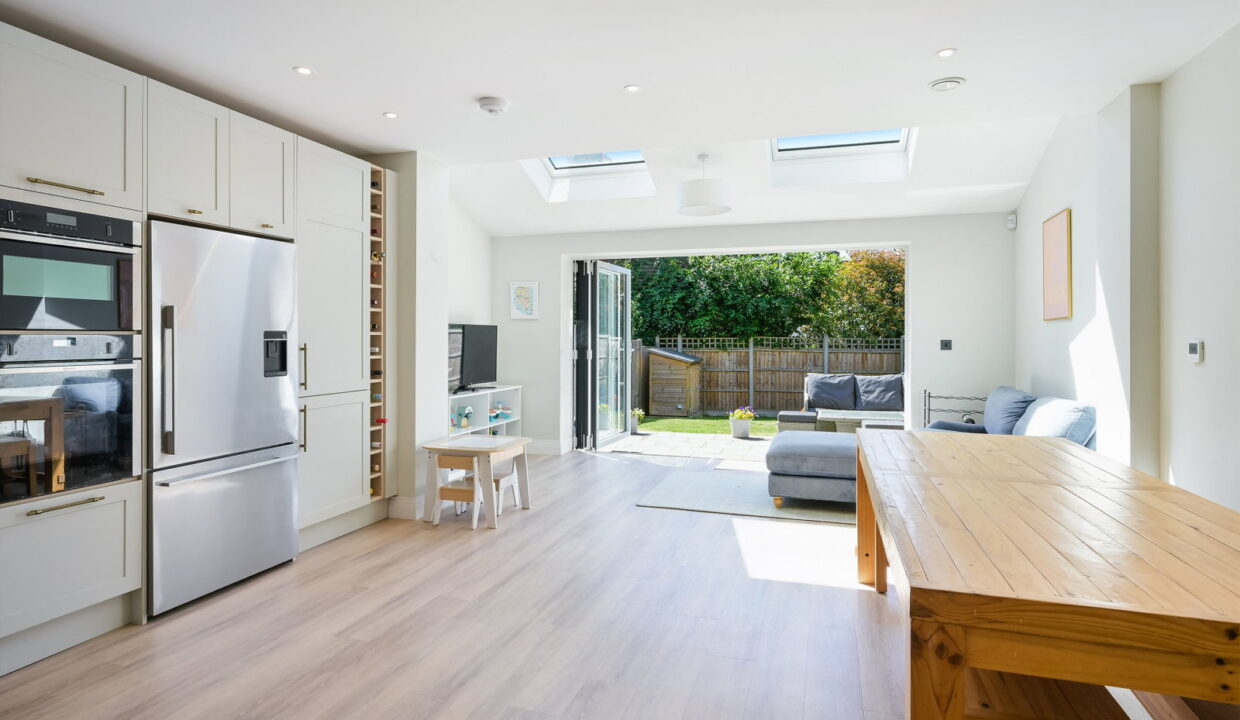 BLUEHOUSE-LANE_-85B-_16__1779894037837