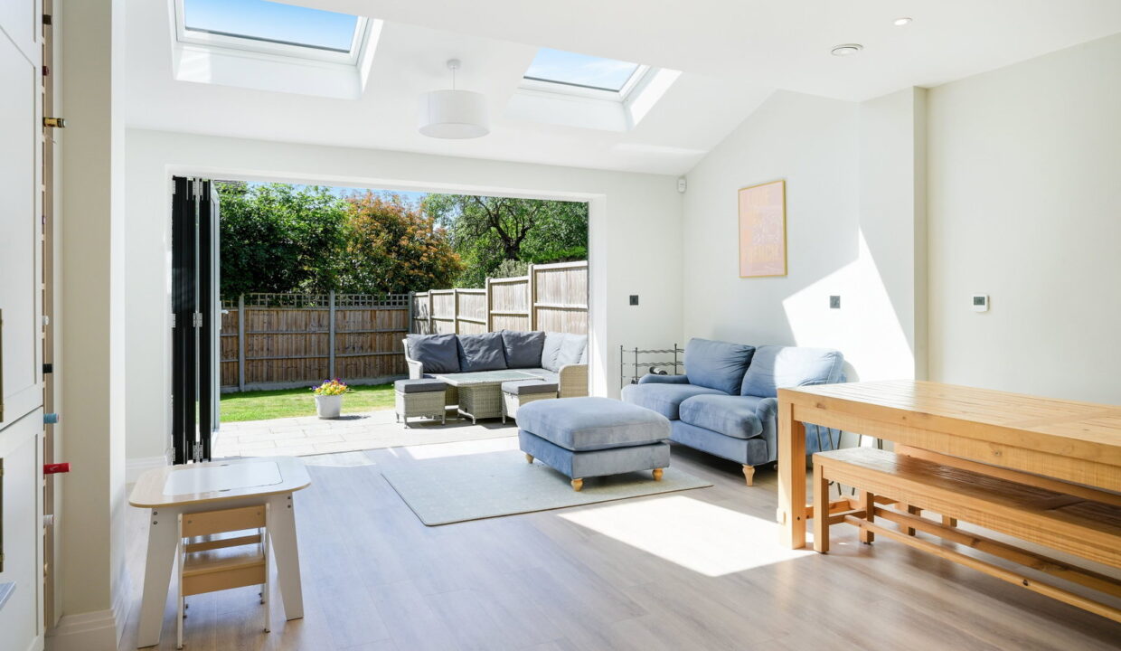 BLUEHOUSE-LANE_-85B-_19__1779894037846