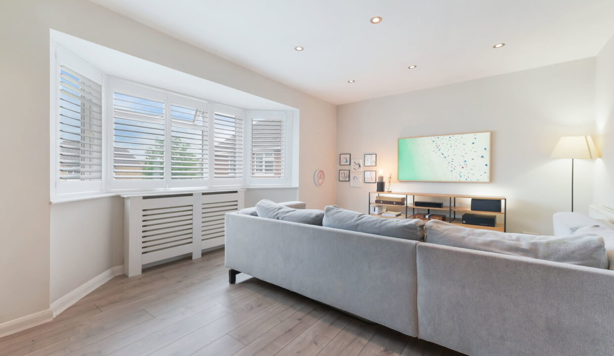 HOLYHEAD-COURT-11-_6__1778257884982