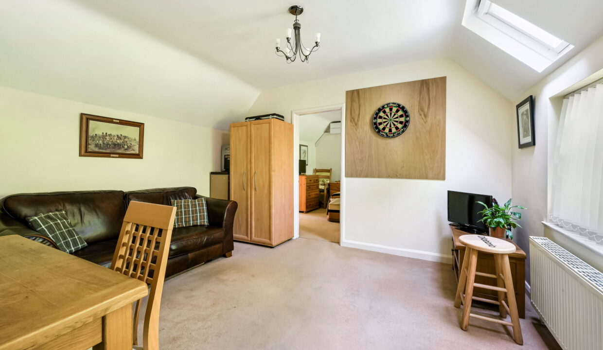 ORCHARD-LODGE-13_1779896194313