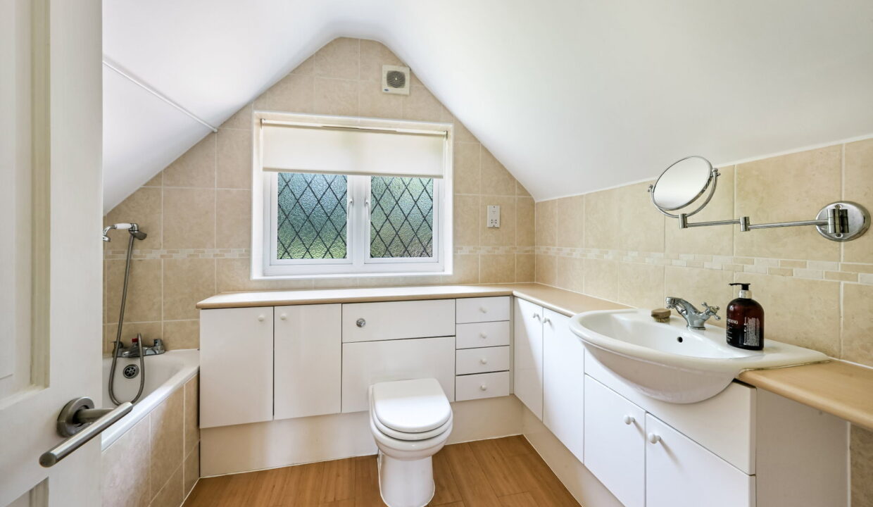ORCHARD-LODGE-5_1779896194308