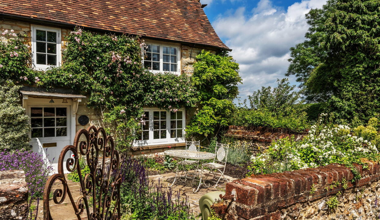 Tollsworth-Manor-11_1773917610363