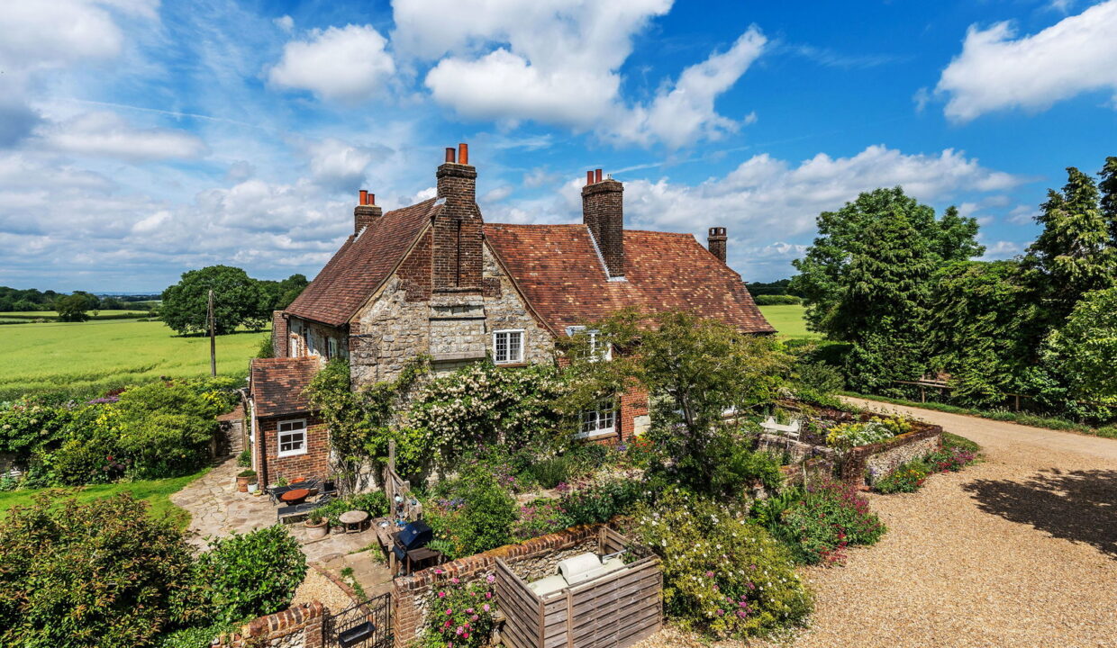 Tollsworth-Manor-14_1773917666263