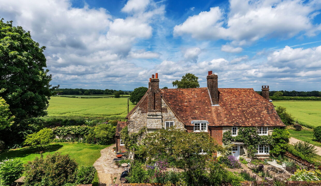 Tollsworth-Manor-15_1773917666265
