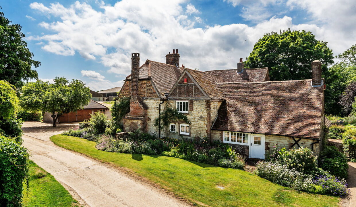 Tollsworth-Manor-27_1773917666281