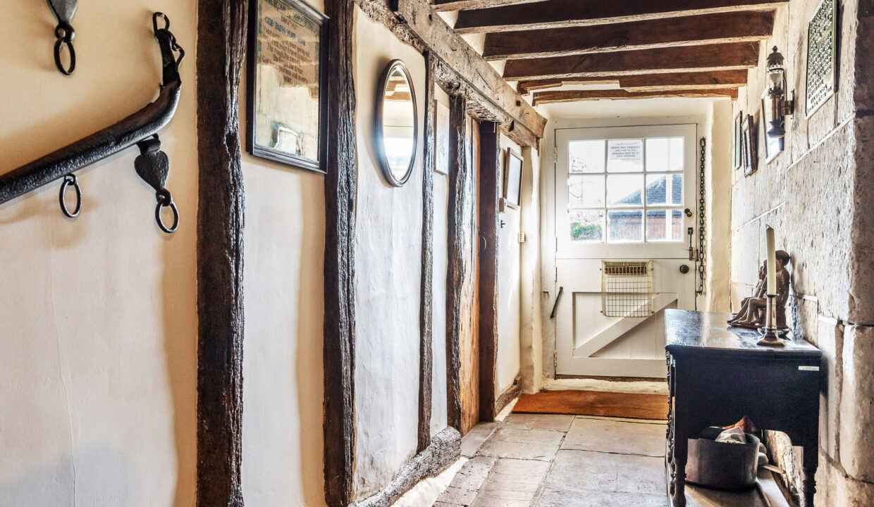 Tollsworth-Manor-43_1773917831986