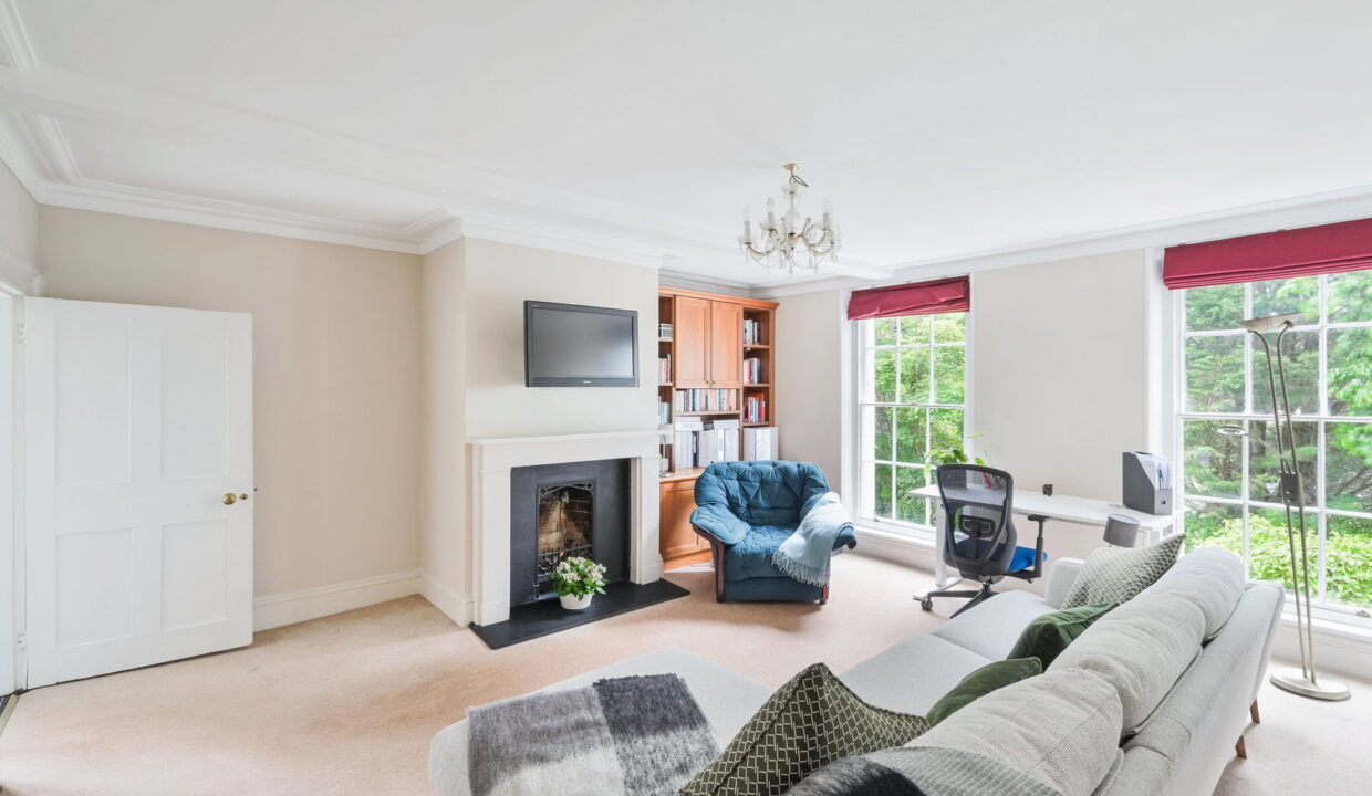 WARWICK-LODGE_-FLAT-3-_3__1778844885592