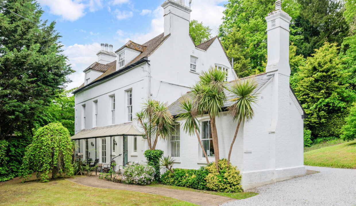 WARWICK-LODGE_-FLAT-3-_8__1778844898019