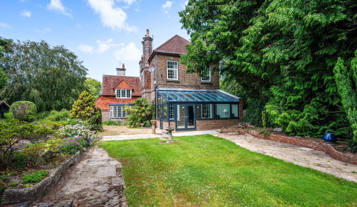 ALAANDA-MANOR-_26__1782308708094