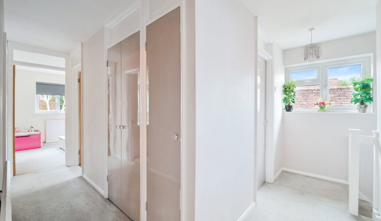 CHALFONT_-FLAT-4_-GODSTONE-ROAD-_9__1781181430238