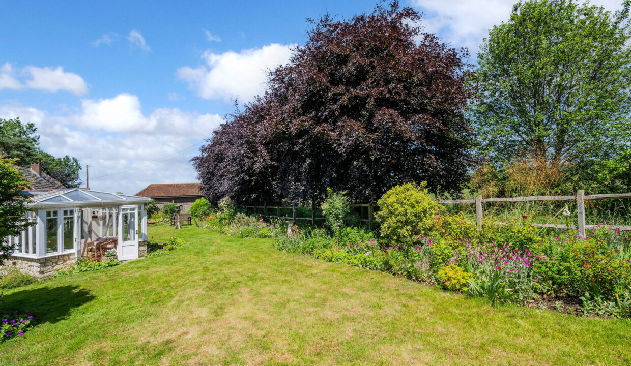CHARMAN-COTTAGE_-NUTFIELD-MARSH-ROAD-_1__1781532677374