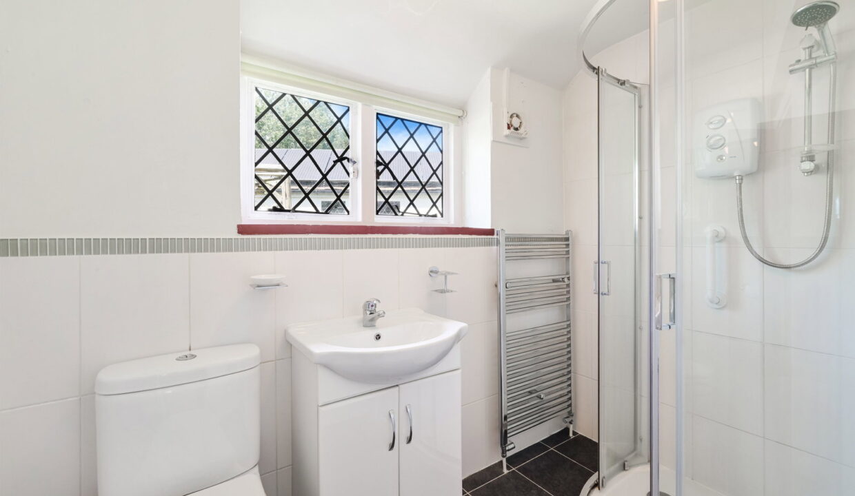 CHARMAN-COTTAGE_-NUTFIELD-MARSH-ROAD-_4__1781532686648
