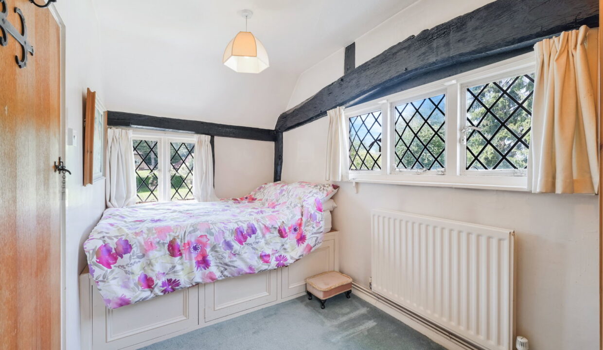CHARMAN-COTTAGE_-NUTFIELD-MARSH-ROAD-_5__1781532686638