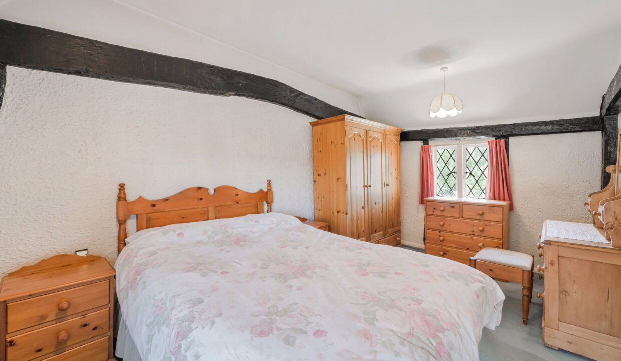 CHARMAN-COTTAGE_-NUTFIELD-MARSH-ROAD-_6__1781532686646