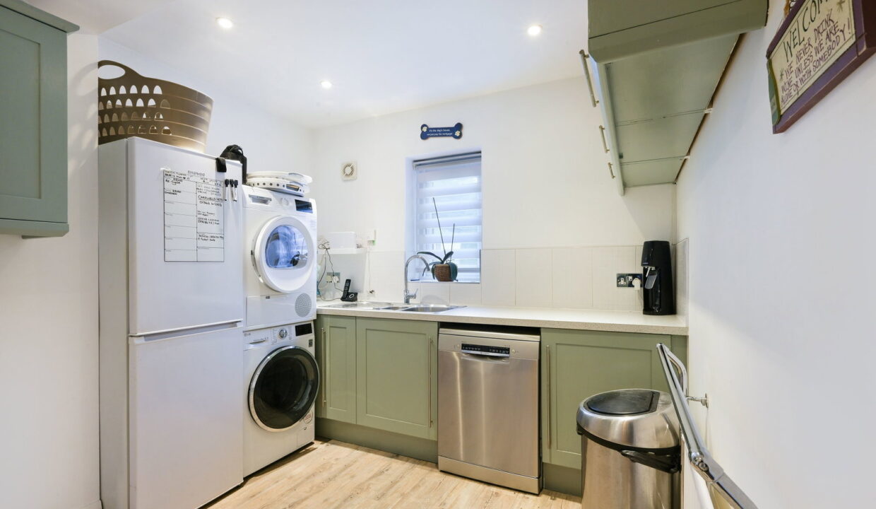 LANGSTONE-HOUSE-_15__1782304576014