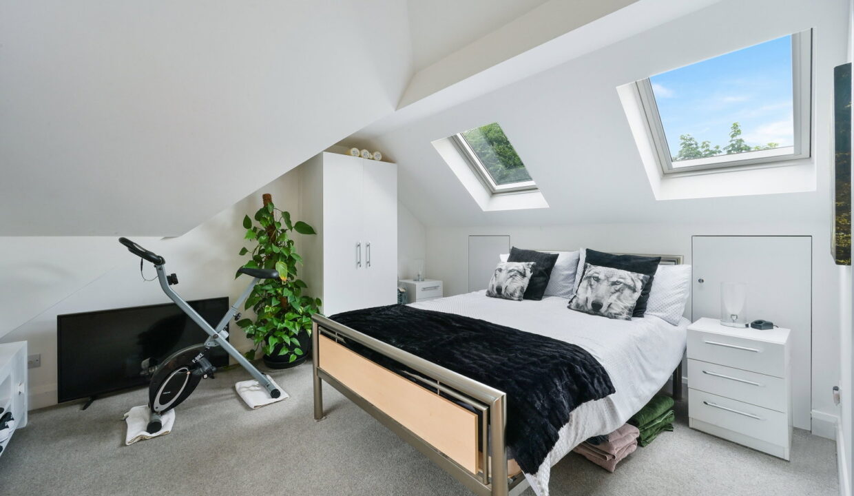 LANGSTONE-HOUSE-_22__1782304585765