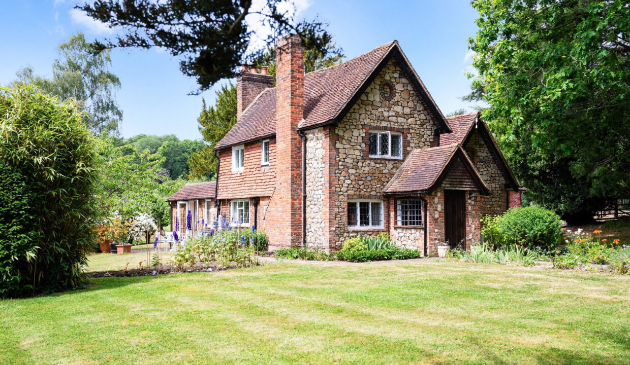 MULBERRY-COTTAGE-_36__1780411638392