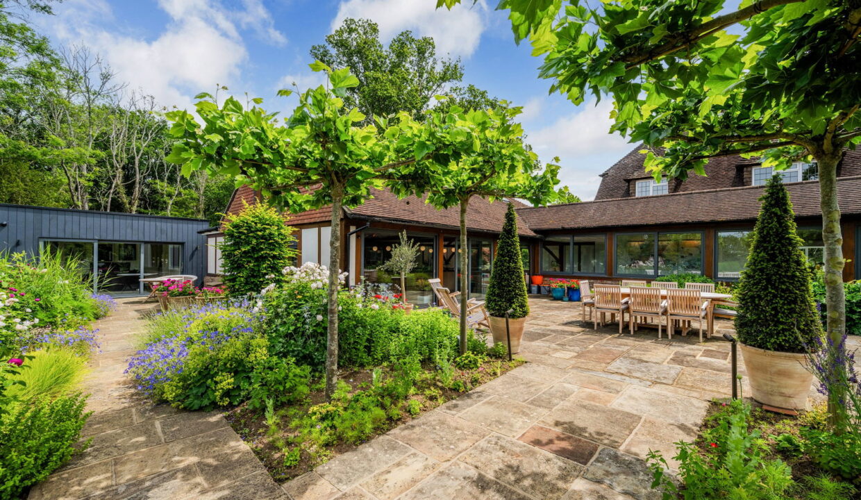 THE-POND-COTTAGE_-CAT-STREET-_3__1781778093247