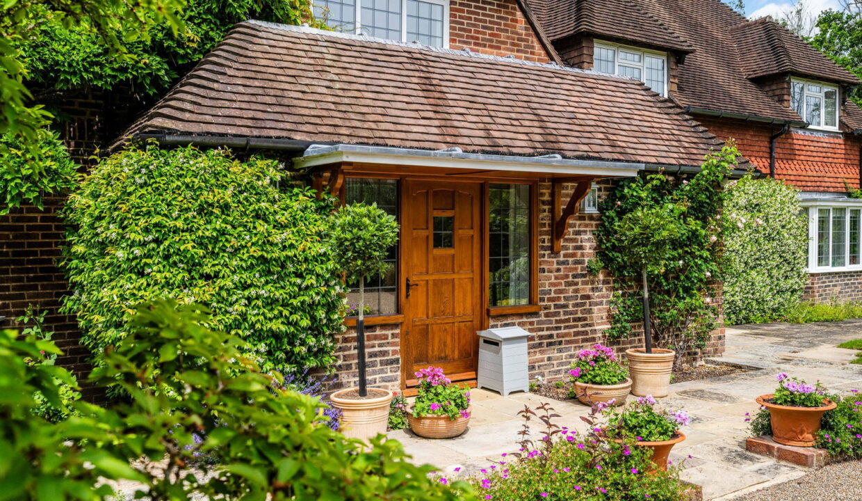THE-POND-COTTAGE_-CAT-STREET-_7__1781778093249