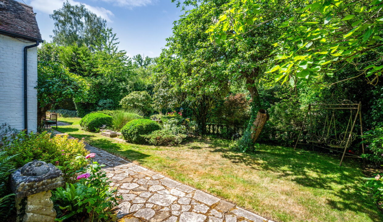 18_-Back-Garden-Swings-No.-35_1783456073570