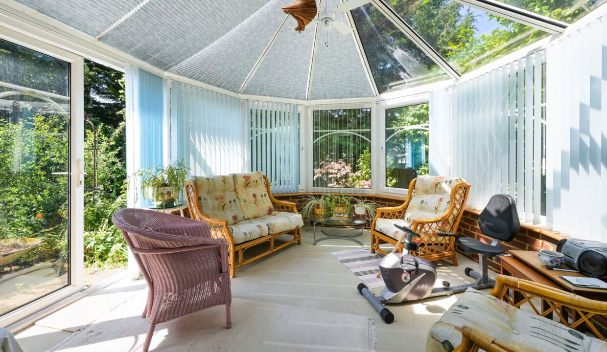 BLUEHOUSSE-LANE-_13__1783680297350