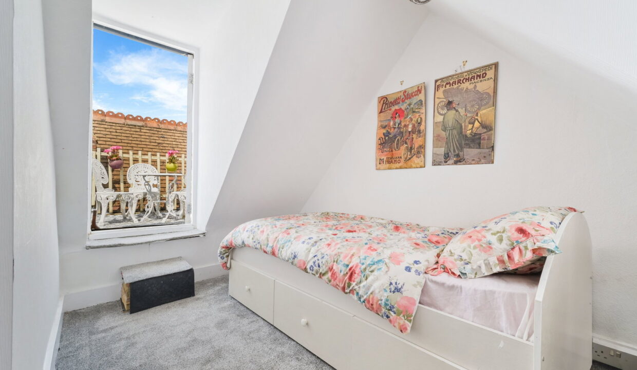 CAVENDISH-ROAD_-11_-FIRST-FLOOR-FLAT-_12__1784548613965