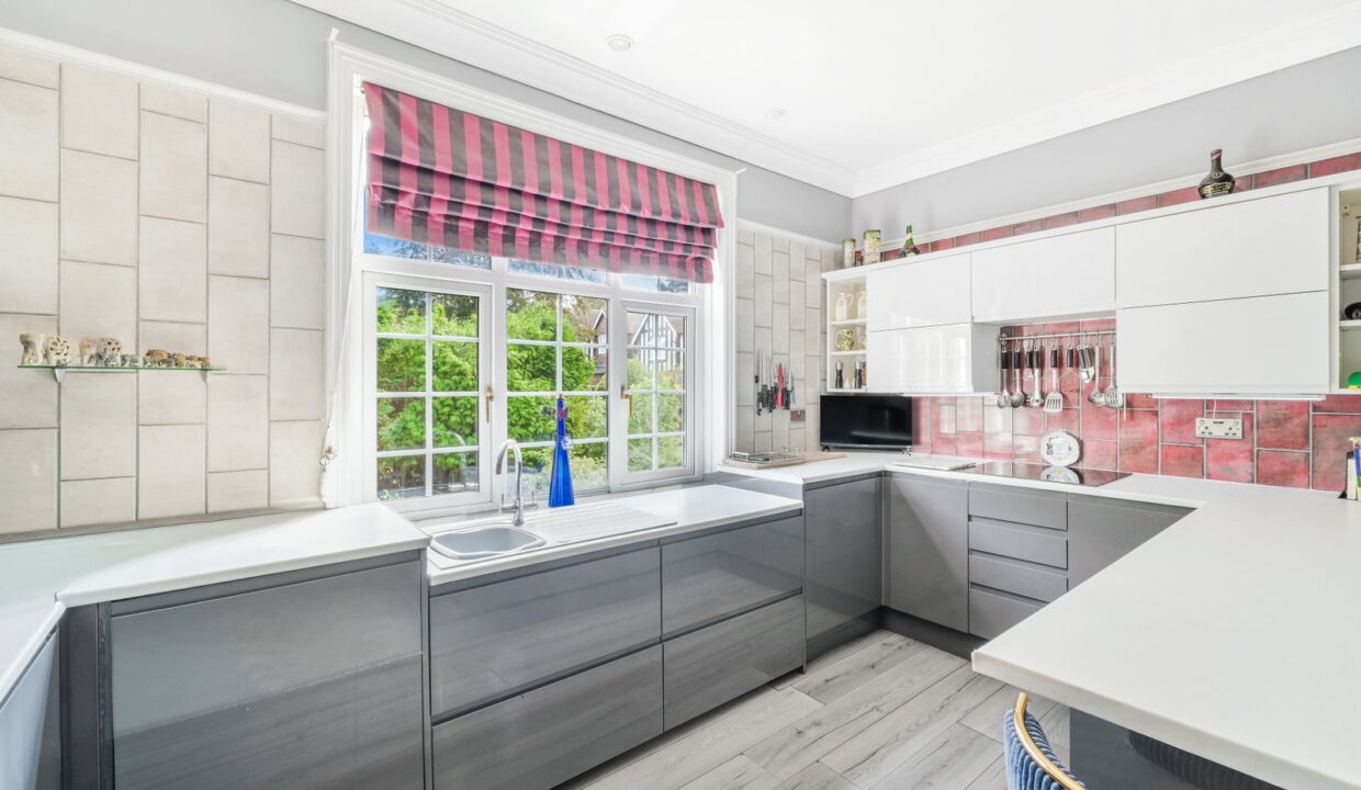 CAVENDISH-ROAD_-11_-FIRST-FLOOR-FLAT-_24__1784549033884