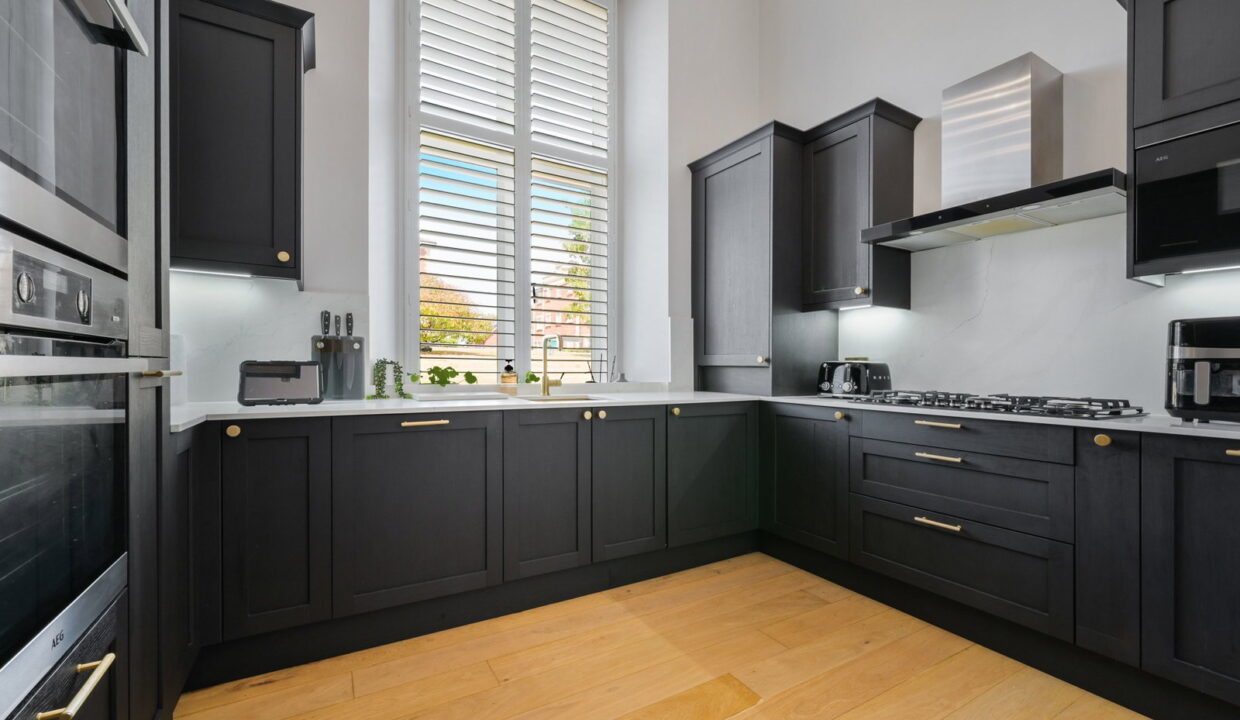 EDWARD-HOUSE_-FLAT-_11__1783351583695