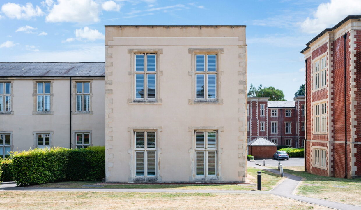 EDWARD-HOUSE_-FLAT-_26__1783351627425