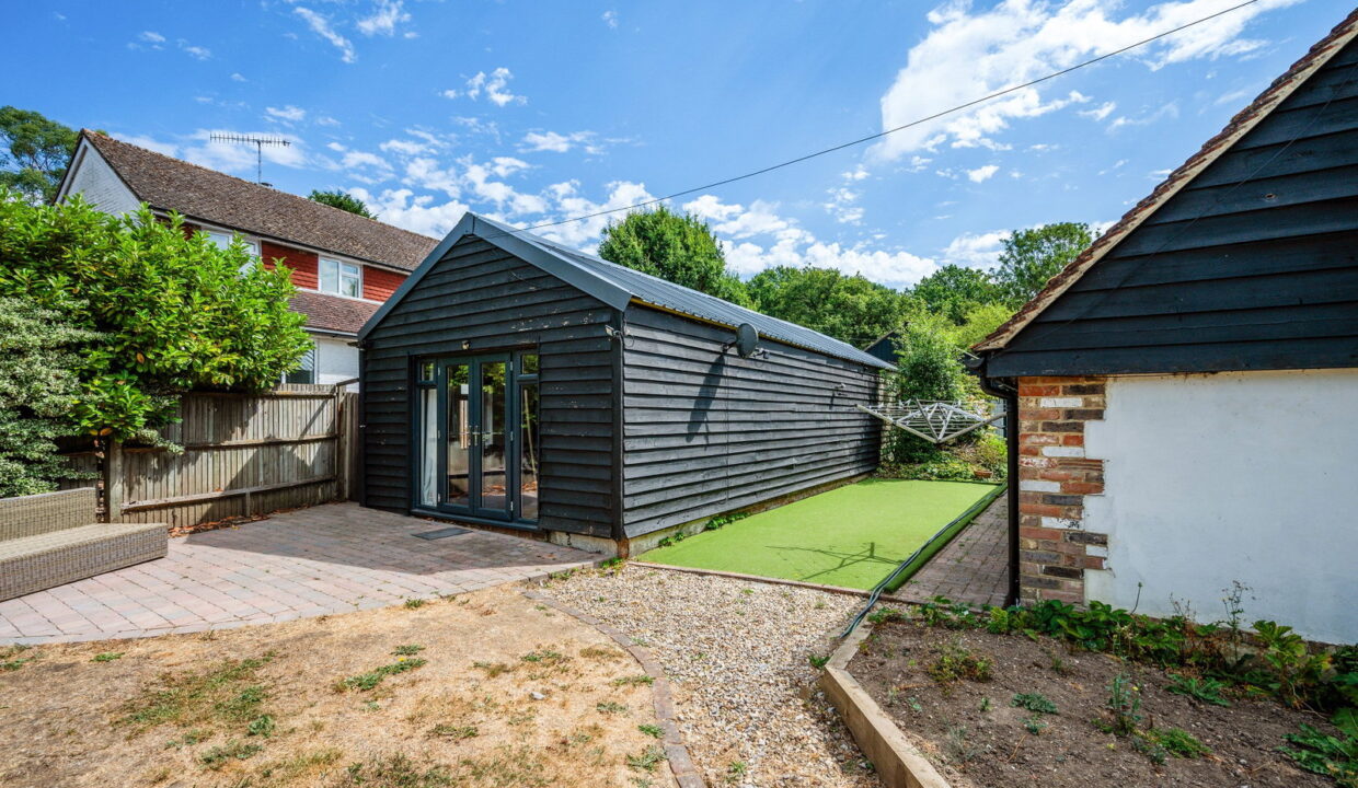 THE-BYRE-_5__1785581911154