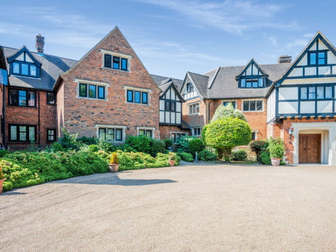 Neb Lane, Oxted, RH8 9JZ