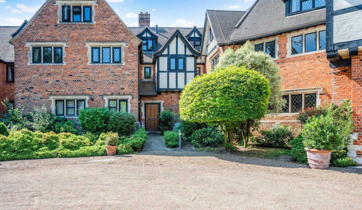 BONALY-HOUSE_-4-_12__1783679647289