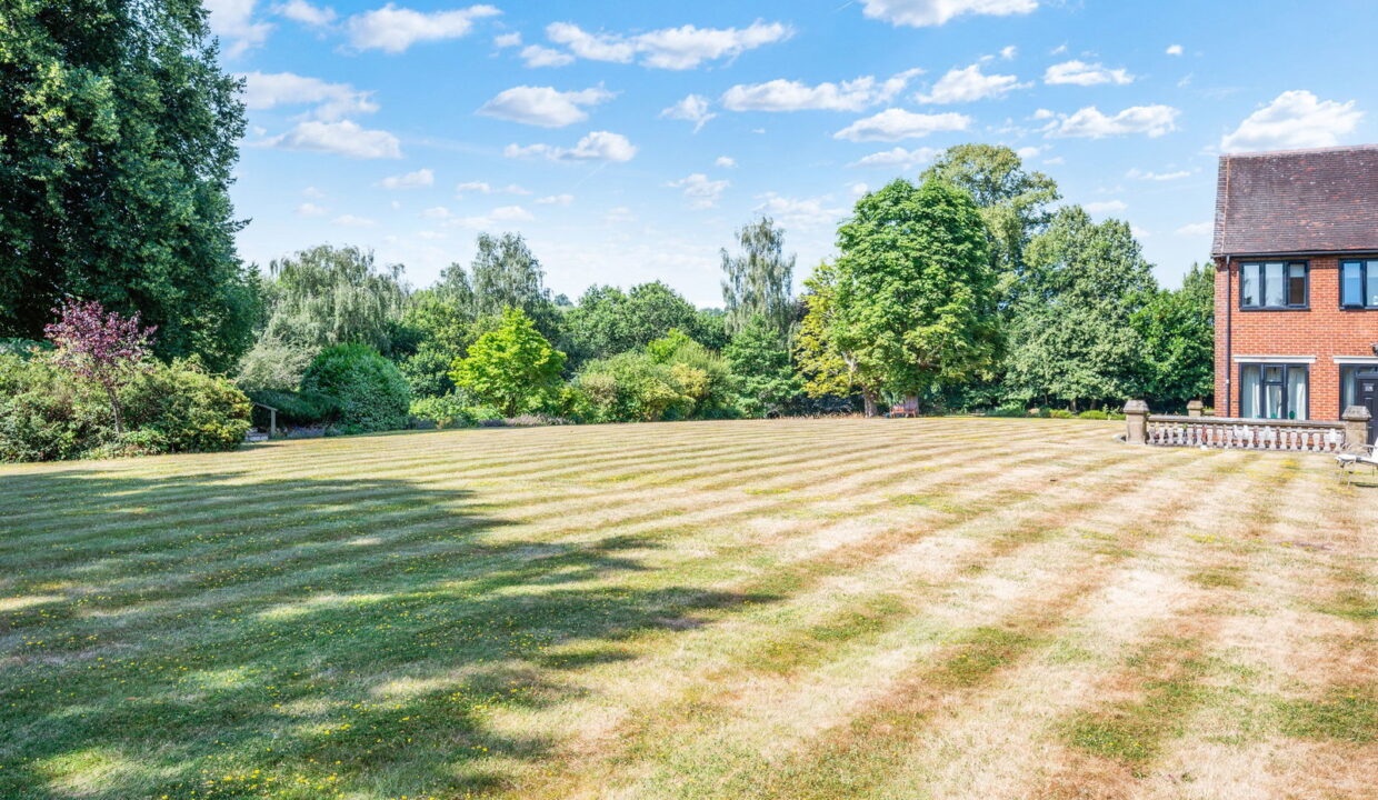 BONALY-HOUSE_-4-_14__1783679647295