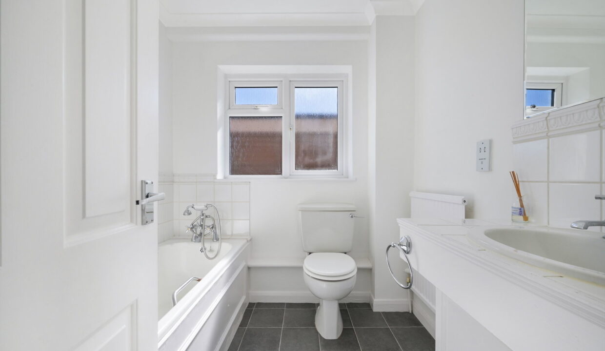 GARTH-COURT_-FLAT-1-_3__1790084996570