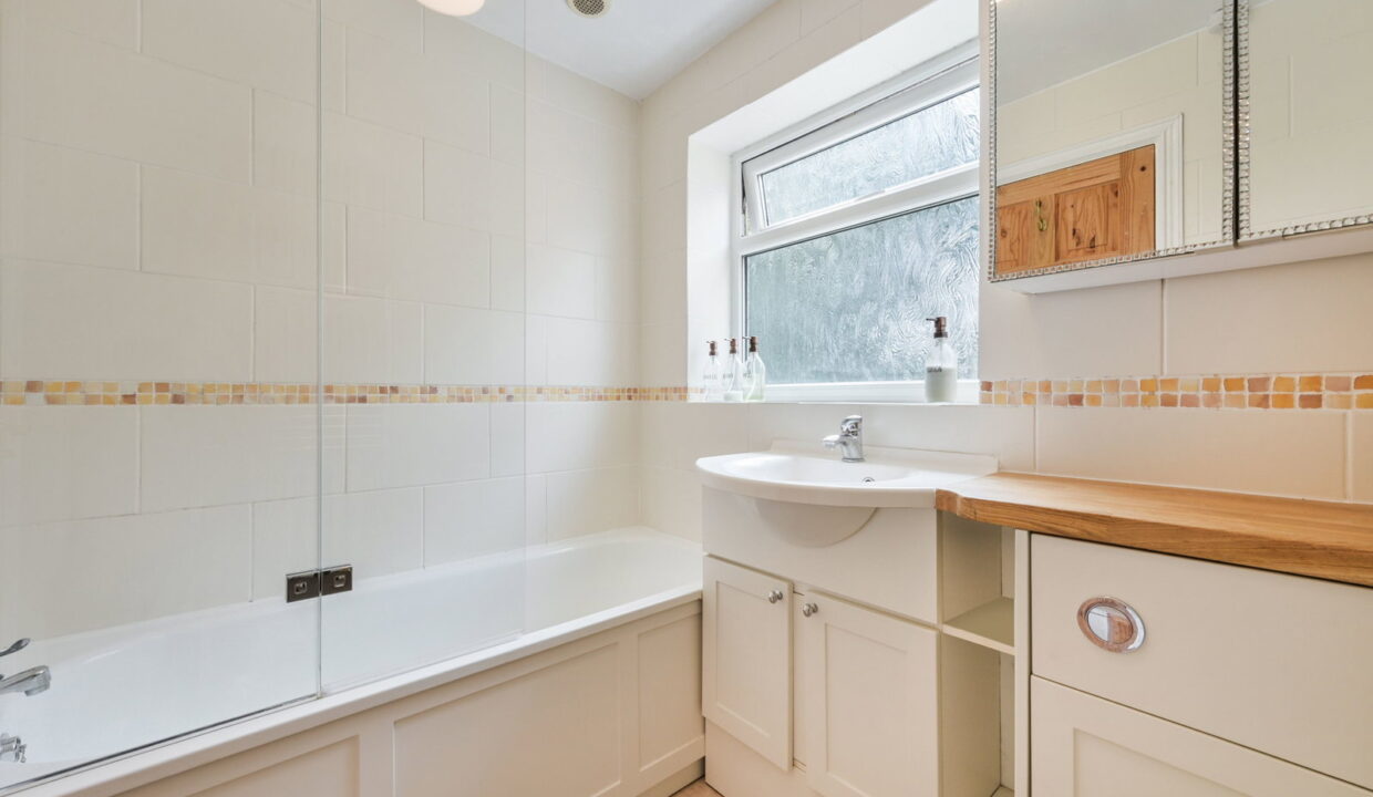 STAPLEHURST-ROAD-_21__1789051802931