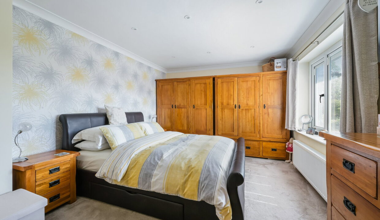 THORNFIELD-_11__1787072058753