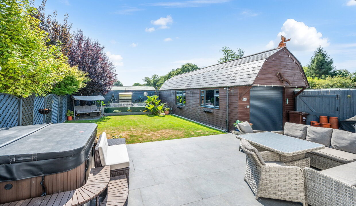 THORNFIELD-_21__1787072072676