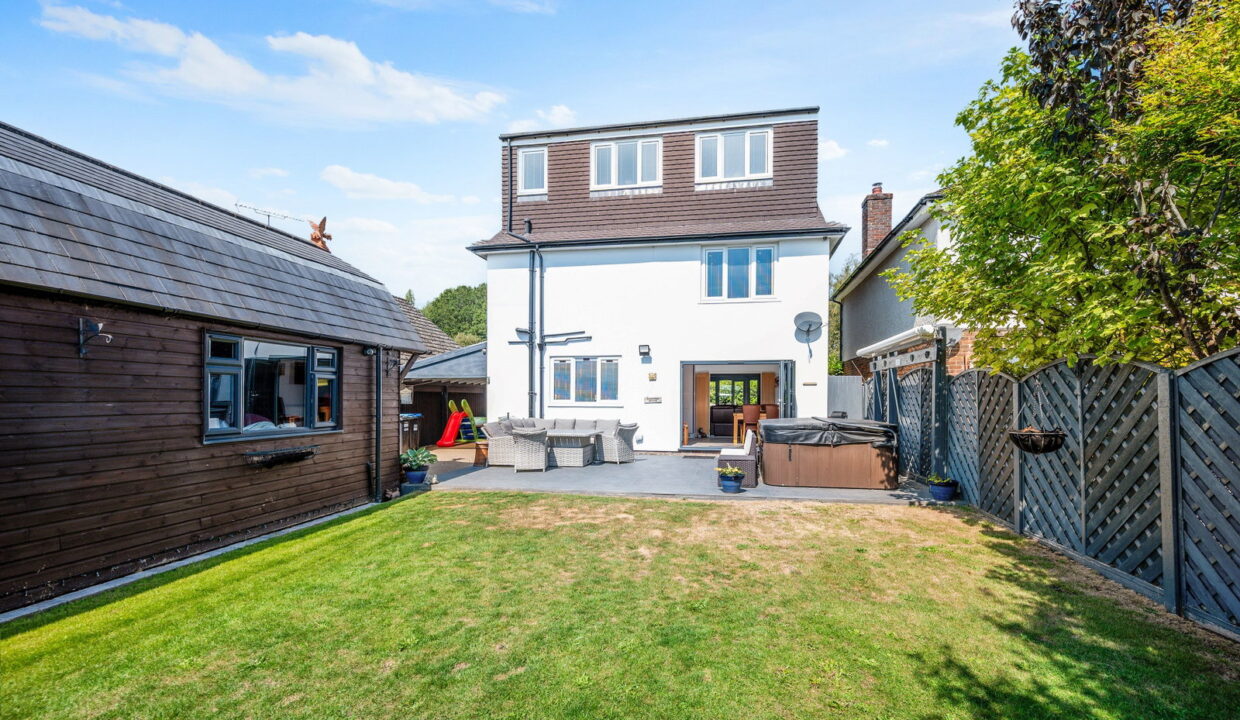 THORNFIELD-_23__1787072072678