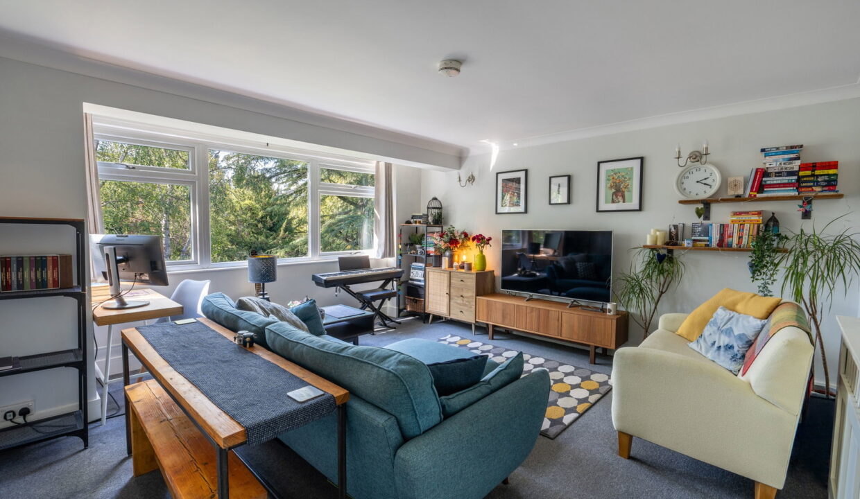 living-room-1_1790089971847