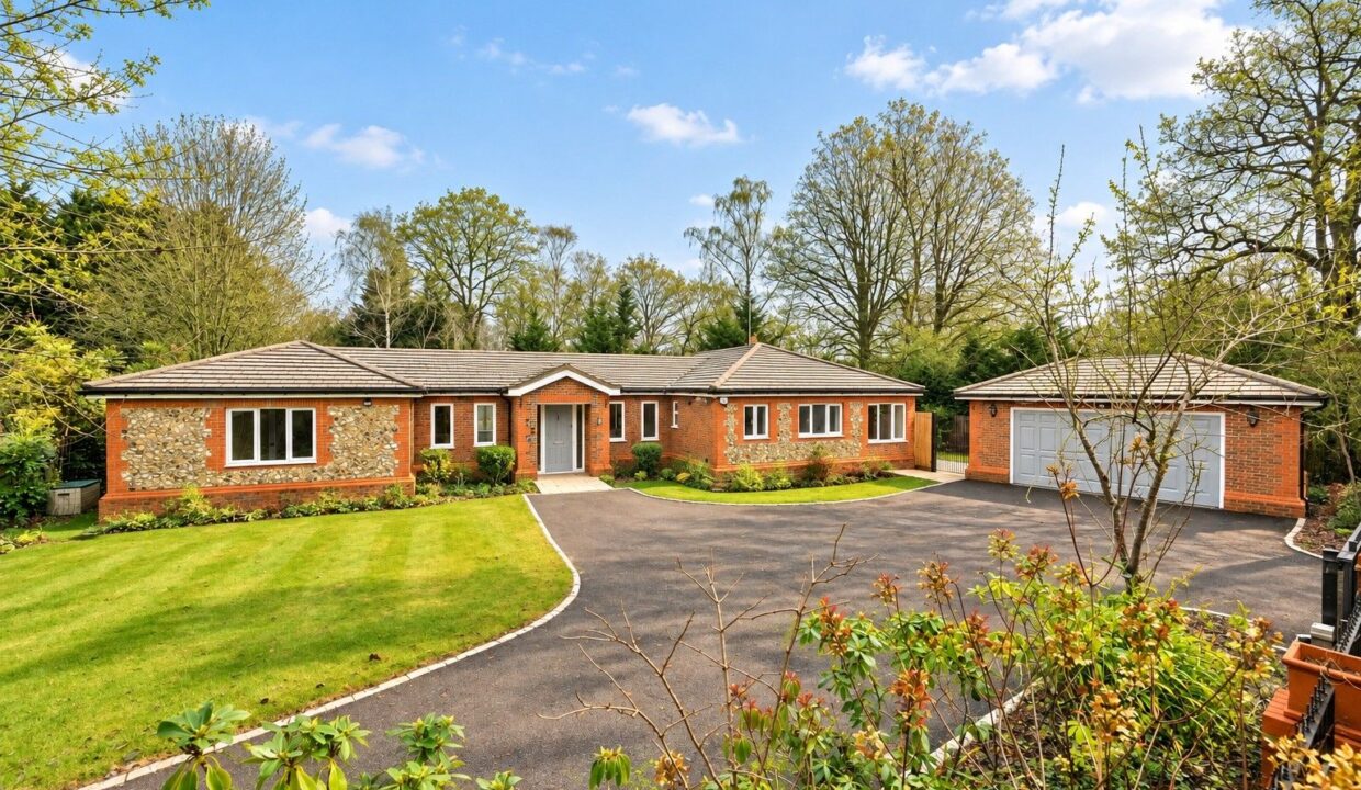 Inviting-Springtime-Bungalow-and-Garage_1791375887892