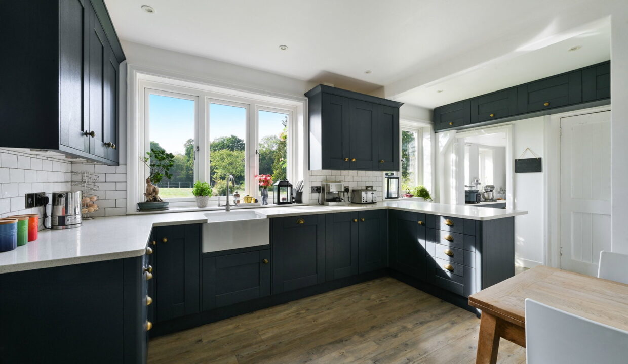 LITTLE-BURFORDS-_17__1790594985703