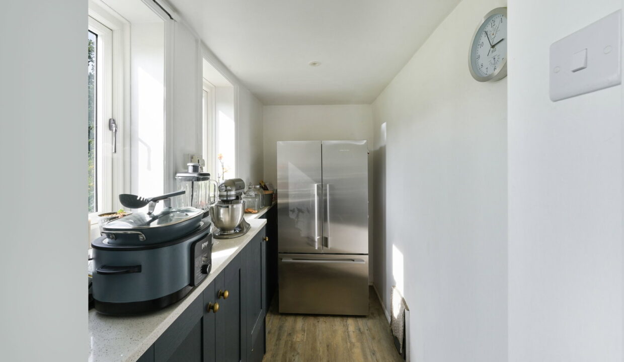 LITTLE-BURFORDS-_19__1790594993229